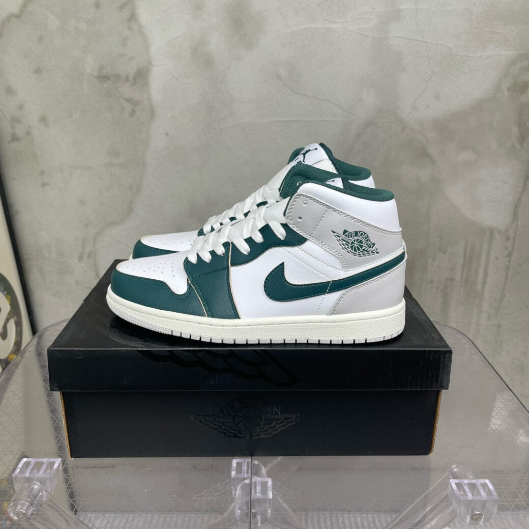 Air Jordan 1 Mid Shattered - Image 9
