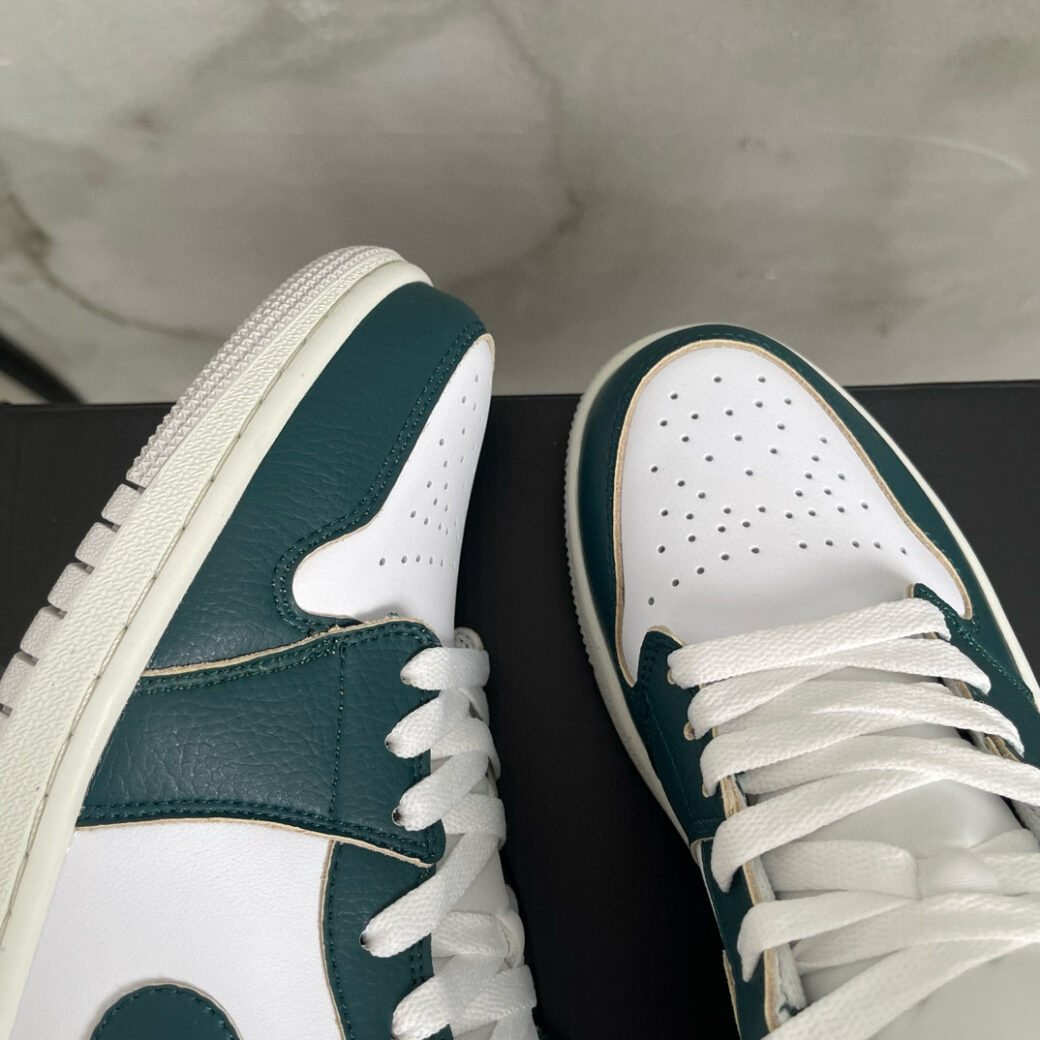 Air Jordan 1 Mid Shattered - Image 5