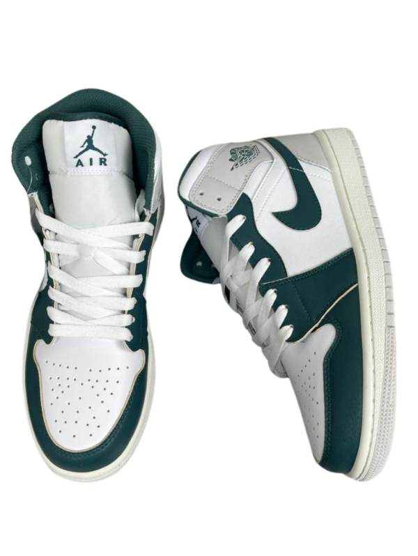 Air Jordan 1 Mid Shattered