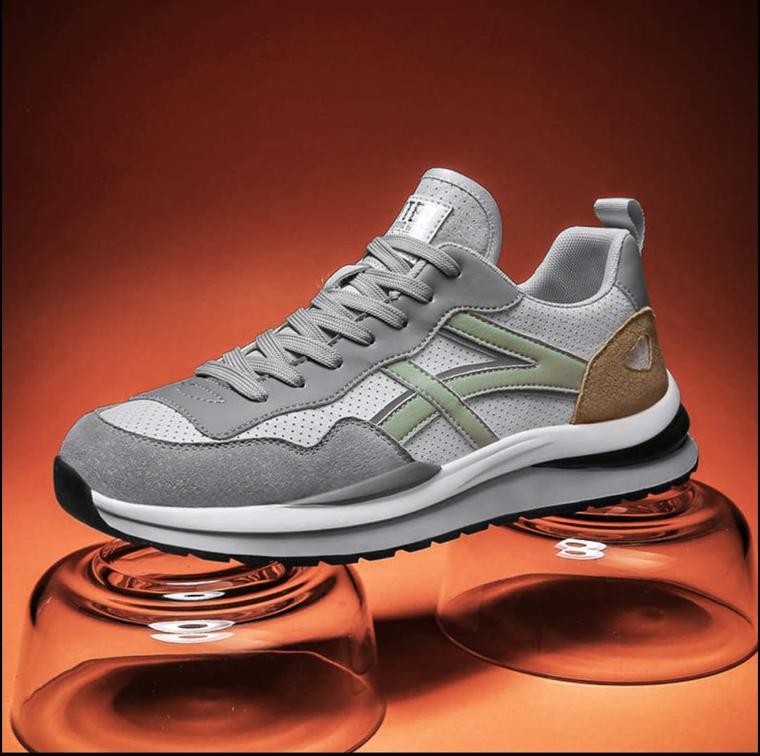 RETROSTRIDE Classic Sneakers - Image 2